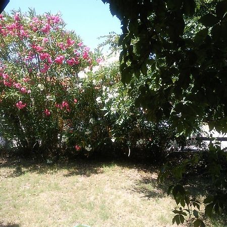 Monolocale San Teodoro Apartman Szoba fotó